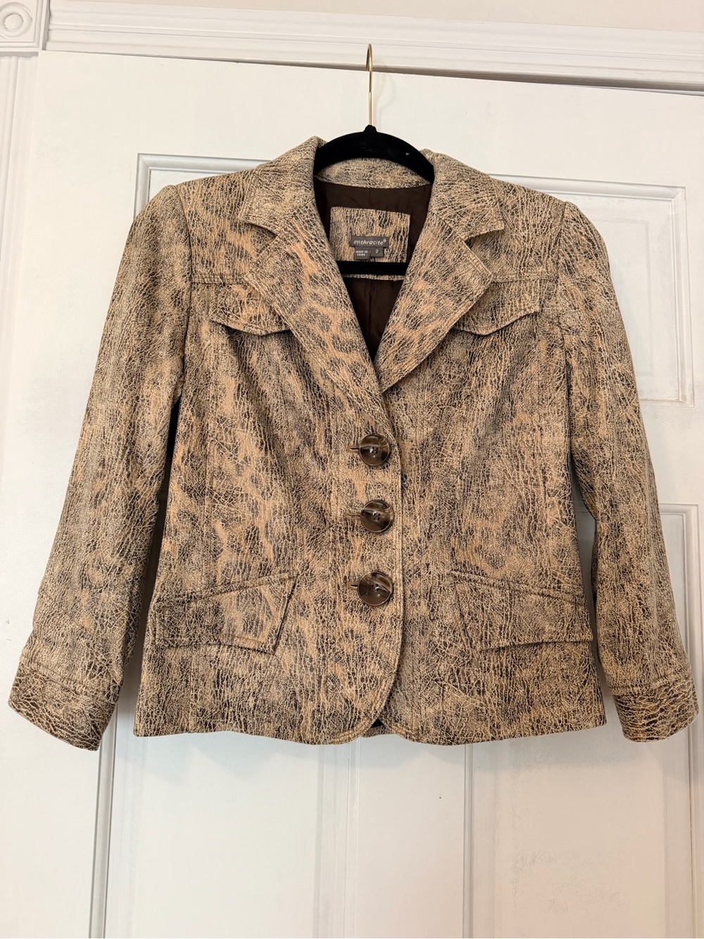 Anthracite Animal-Texture Single-Breasted Blazer in Beige-Tan